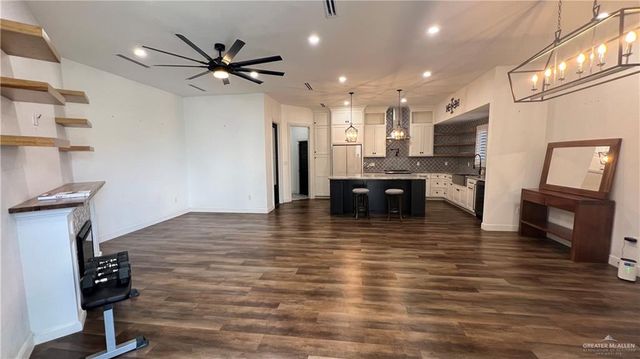 433 Redbud Avenue, Mcallen, TX 78504