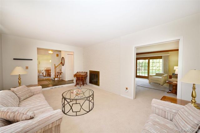 5888 Pentland Road, Bloomfield Hills, MI 48301