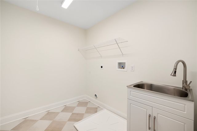 74 Cardinal Road, Cranston, RI 02921