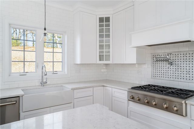 74 Cardinal Road, Cranston, RI 02921