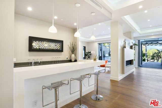16132 Alcima Avenue, Los Angeles, CA 90272