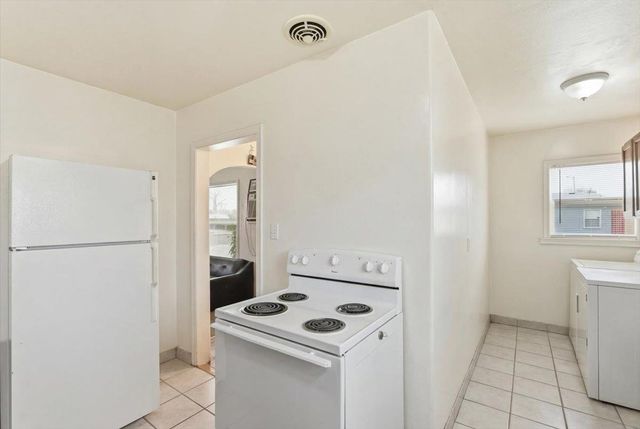 1813 Richard Way, Ceres, CA 95307