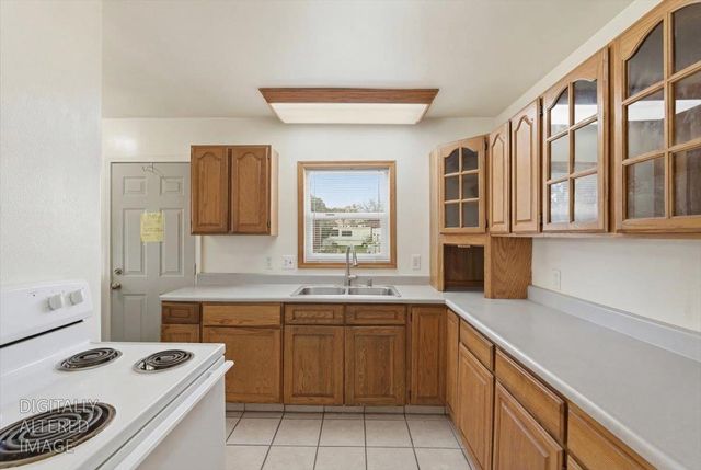 1813 Richard Way, Ceres, CA 95307