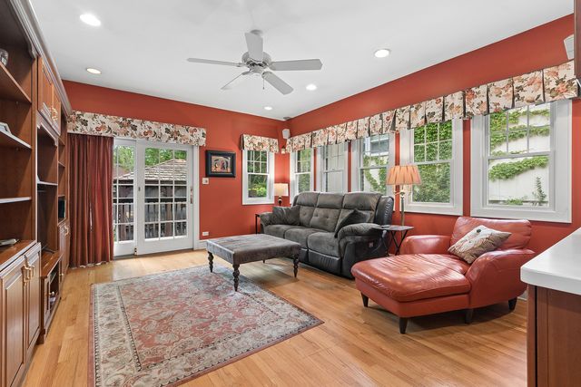 829 Gardner Road, Flossmoor, IL 60422