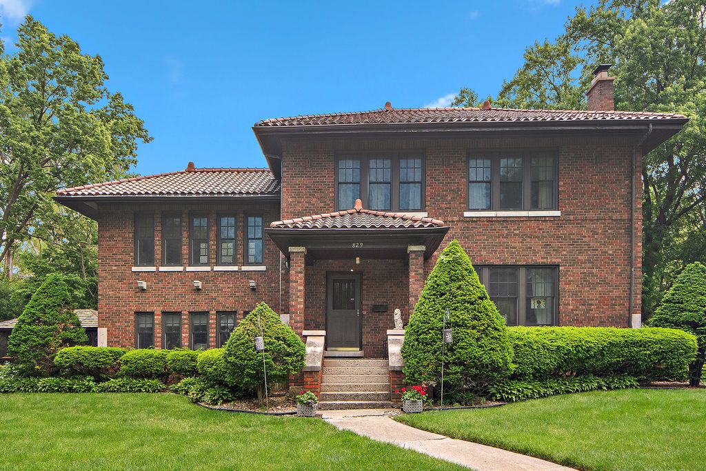 829 Gardner Road, Flossmoor, IL 60422