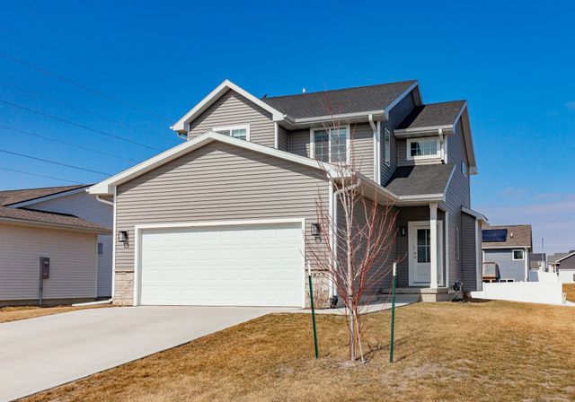 2823 22nd Street SW, Altoona, IA 50009