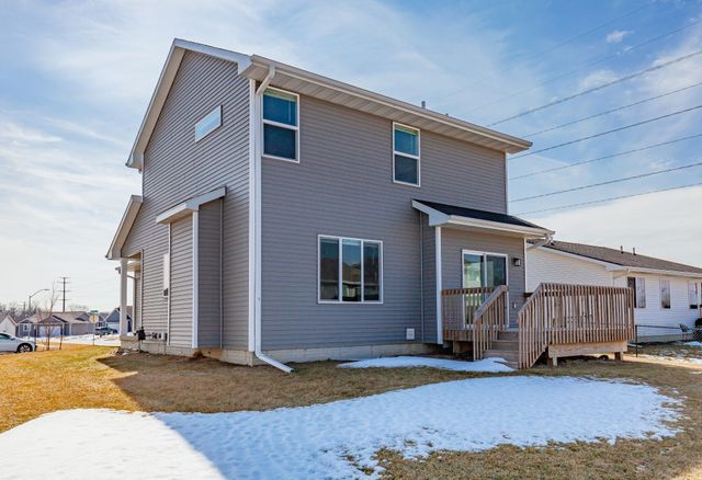 2823 22nd Street SW, Altoona, IA 50009