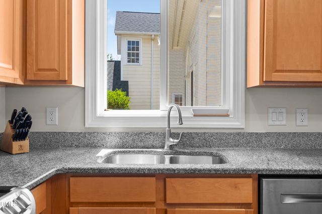 143 S Fields Circle, Chapel Hill, NC 27516
