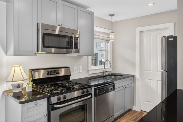 16 Conwell Street Unit 3, Provincetown, MA 02657