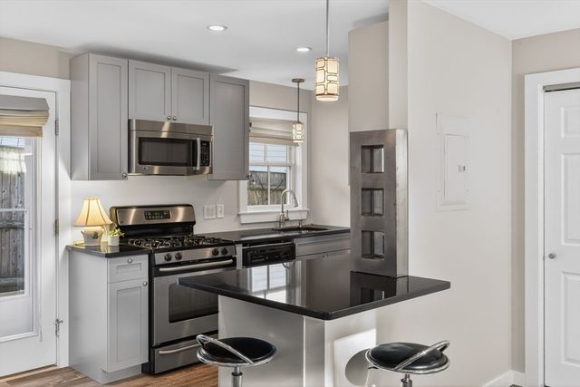 16 Conwell Street Unit 3, Provincetown, MA 02657