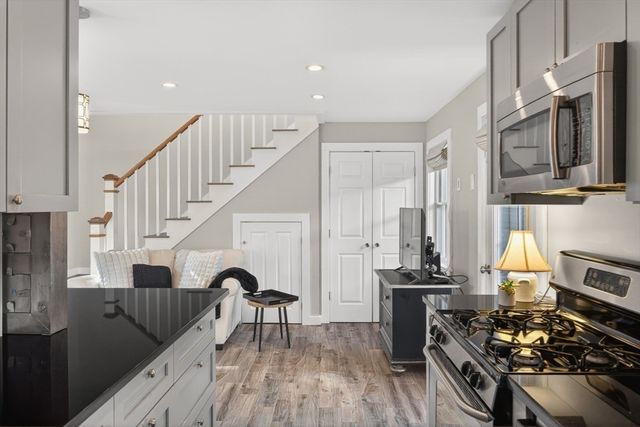 16 Conwell Street Unit 3, Provincetown, MA 02657