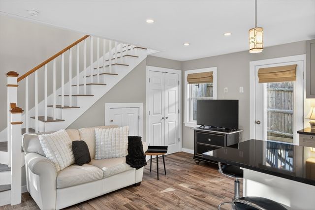 16 Conwell Street Unit 3, Provincetown, MA 02657