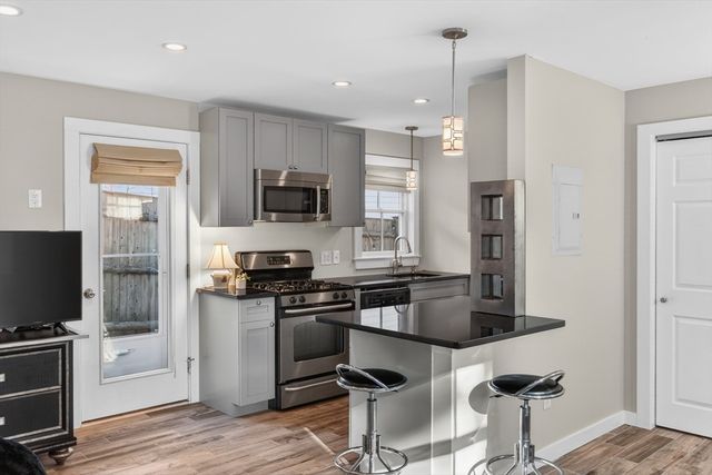 16 Conwell Street Unit 3, Provincetown, MA 02657