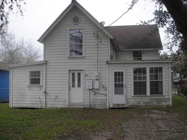 809 8th Avenue N, Texas City, TX 77590