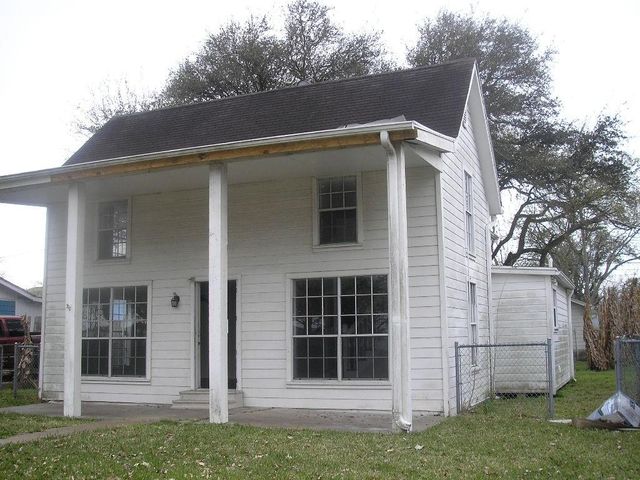 809 8th Avenue N, Texas City, TX 77590