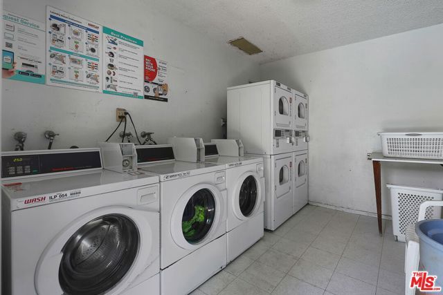 8355 Willis Avenue 30, Panorama City (los Angeles), CA 91402