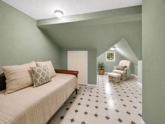 2372 Autumn Mist Court, League City, TX 77573