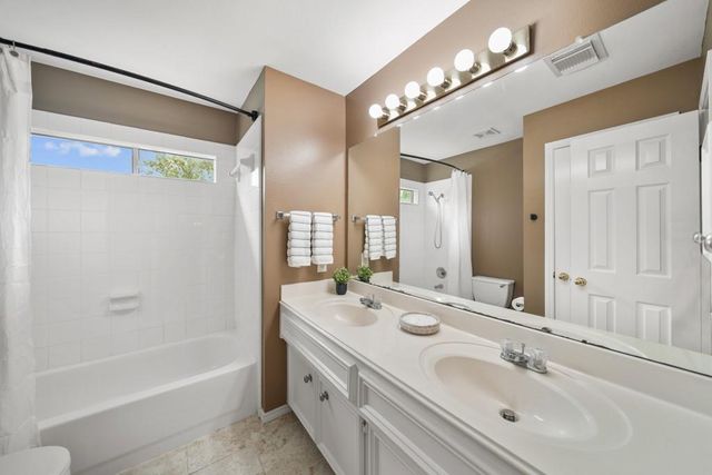 2372 Autumn Mist Court, League City, TX 77573