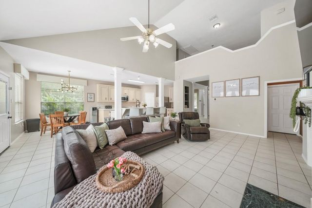 2372 Autumn Mist Court, League City, TX 77573