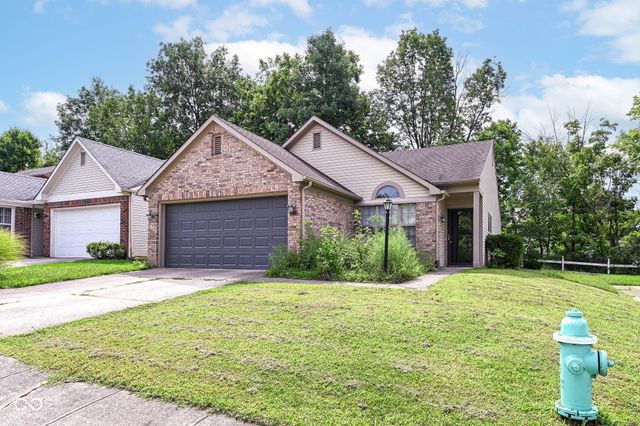 5231 Pin Oak Drive, Indianapolis, IN 46254