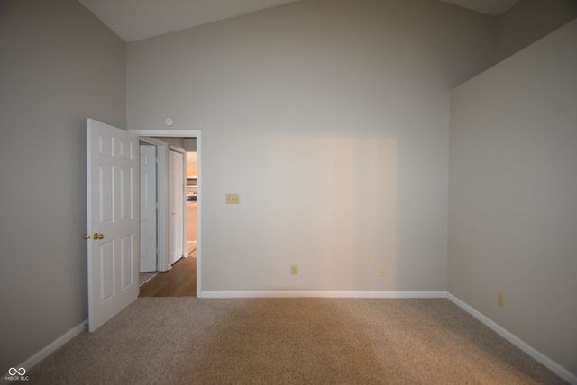 5231 Pin Oak Drive, Indianapolis, IN 46254