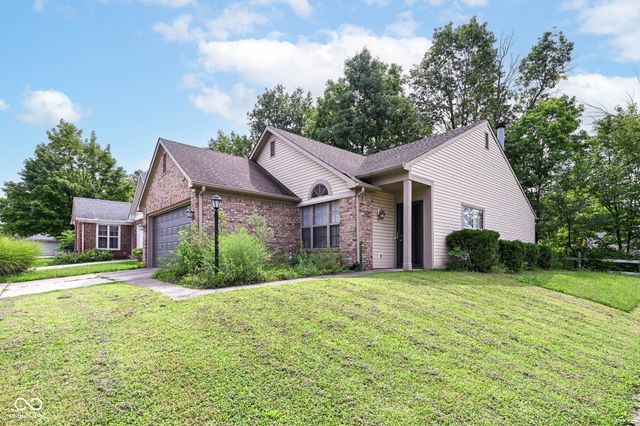 5231 Pin Oak Drive, Indianapolis, IN 46254