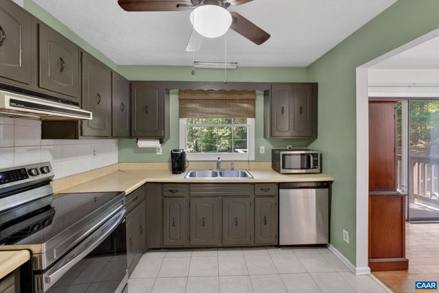 2092 SULPHUR MINE RD, Charlottesville, VA 22911