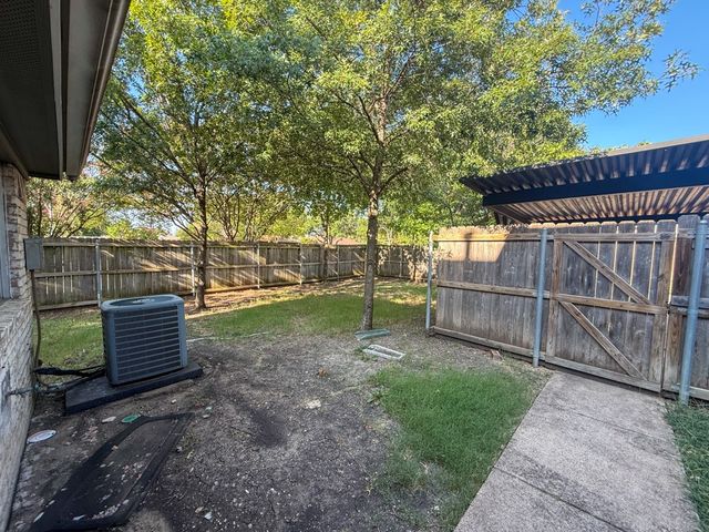 614 Towne House Lane, Richardson, TX 75081