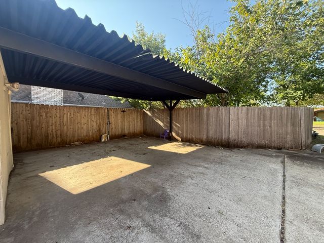 614 Towne House Lane, Richardson, TX 75081