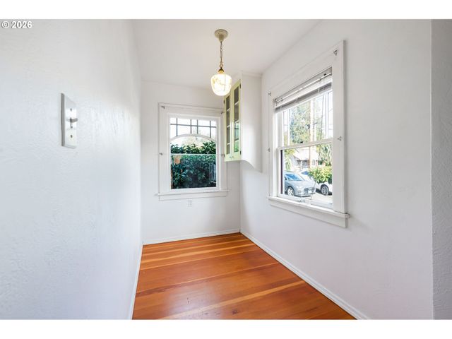 5220 Se KING Rd, Milwaukie, OR 97222