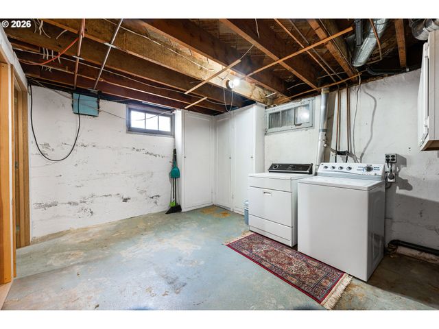 5220 Se KING Rd, Milwaukie, OR 97222