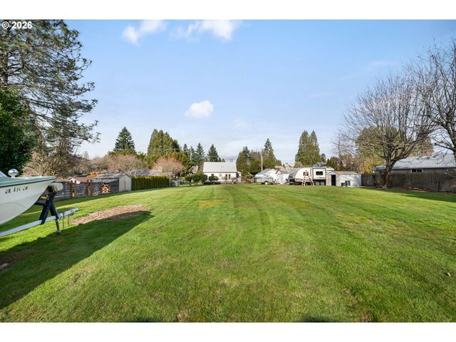5220 Se KING Rd, Milwaukie, OR 97222
