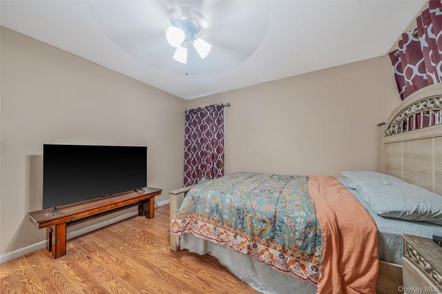 1641 E 3rd Avenue, Bay Shore, NY 11706
