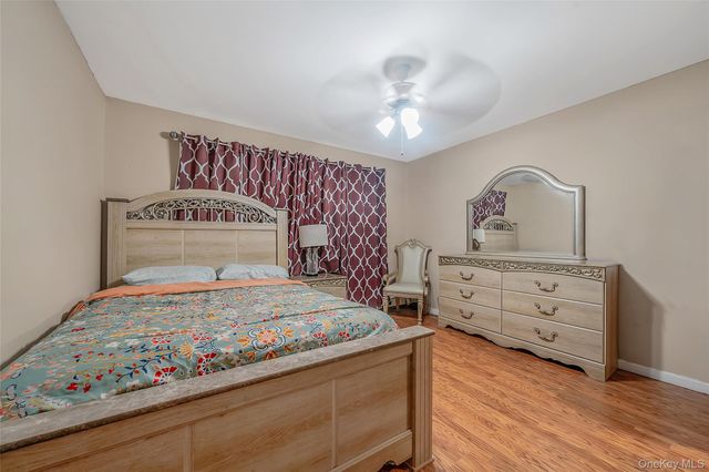 1641 E 3rd Avenue, Bay Shore, NY 11706