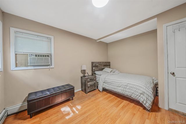1641 E 3rd Avenue, Bay Shore, NY 11706