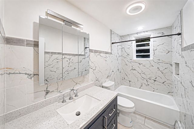 1641 E 3rd Avenue, Bay Shore, NY 11706
