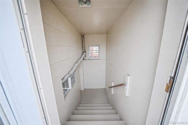 1641 E 3rd Avenue, Bay Shore, NY 11706