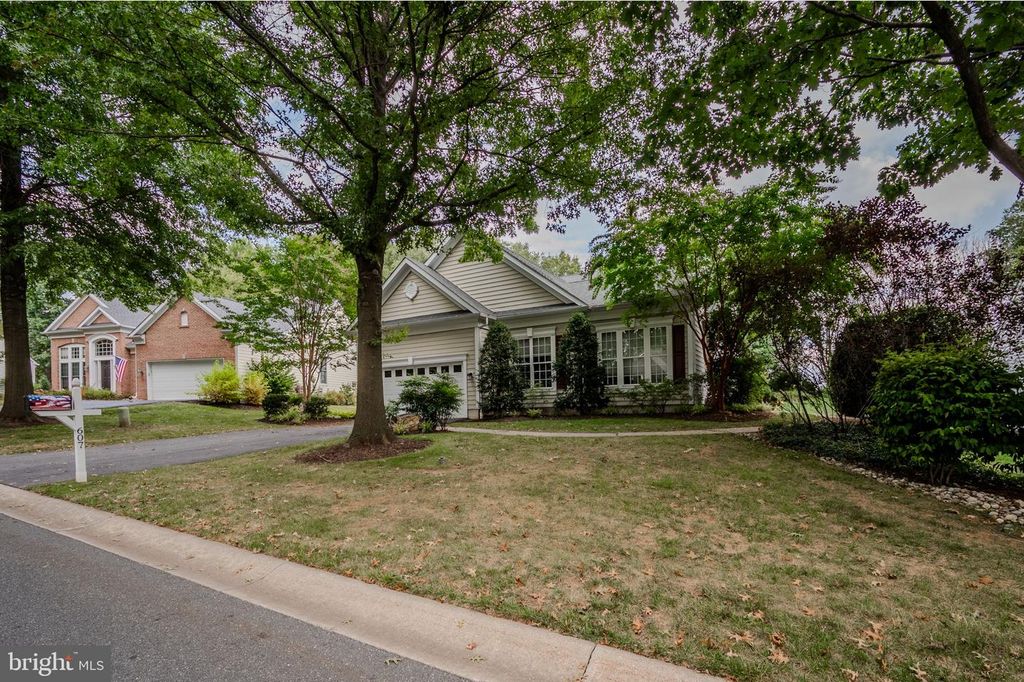 607 MARTIN DR, Avondale, PA 19311