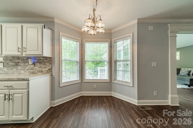 5619 Linda Vista Lane, Charlotte, NC 28216