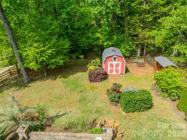 5619 Linda Vista Lane, Charlotte, NC 28216