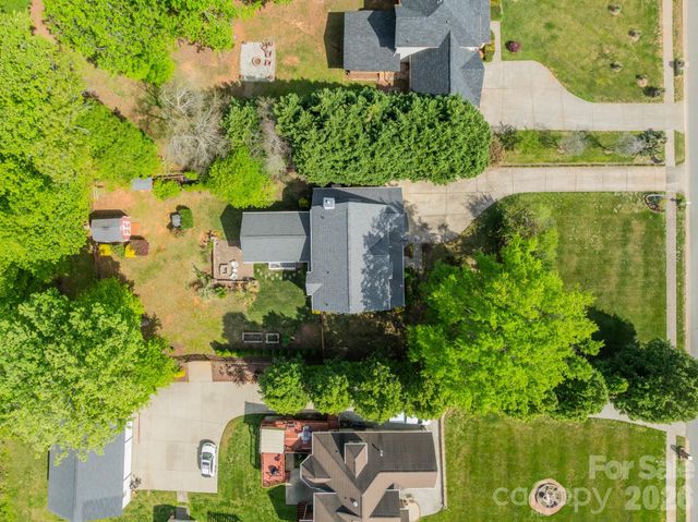 5619 Linda Vista Lane, Charlotte, NC 28216