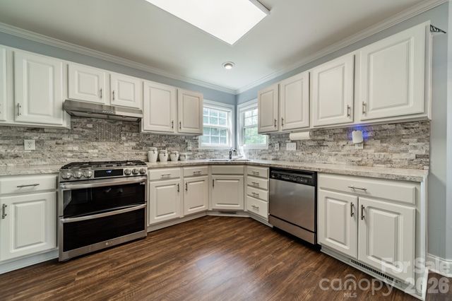 5619 Linda Vista Lane, Charlotte, NC 28216