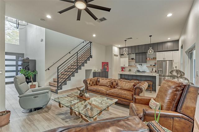 346 Camden Hills W, Montgomery, TX 77356