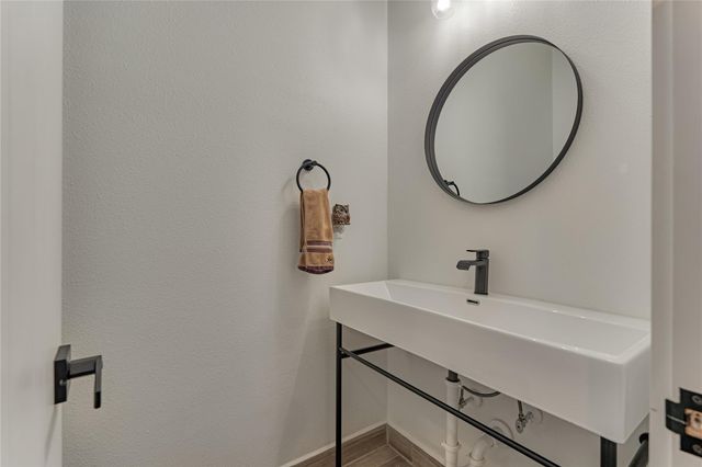 346 Camden Hills W, Montgomery, TX 77356