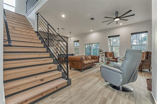 346 Camden Hills W, Montgomery, TX 77356