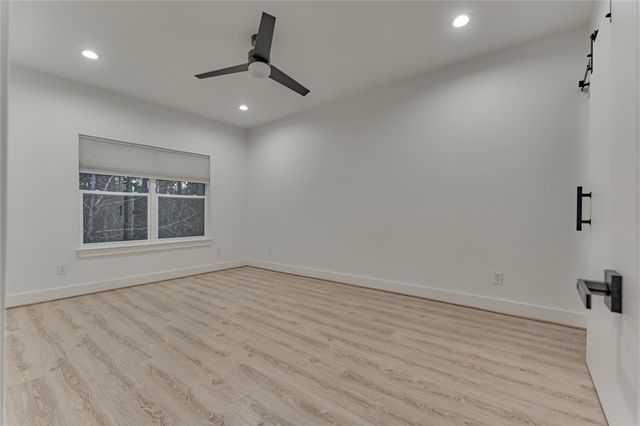 346 Camden Hills W, Montgomery, TX 77356