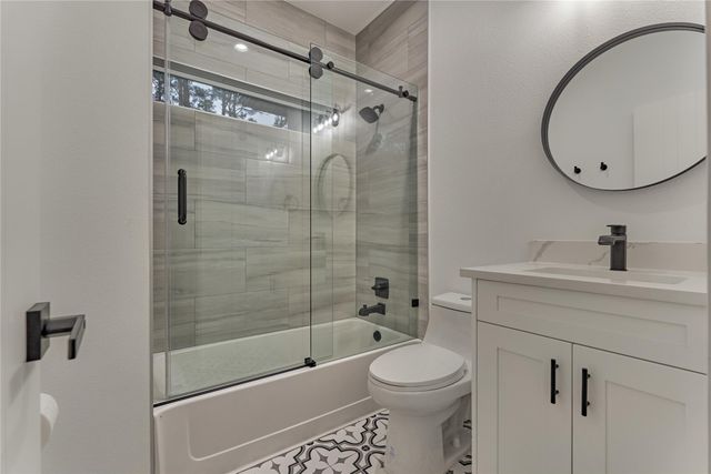 346 Camden Hills W, Montgomery, TX 77356