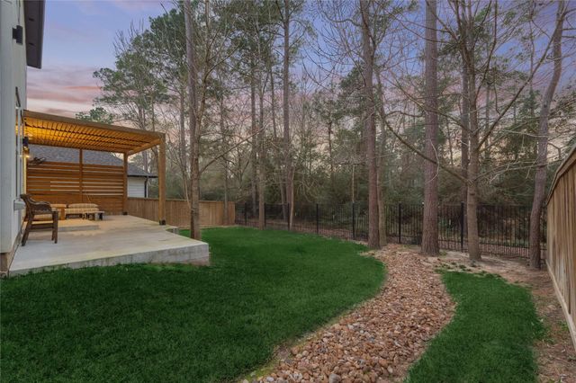 346 Camden Hills W, Montgomery, TX 77356