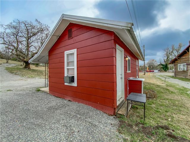 362 Fallen Ash Road, Yellville, AR 72687