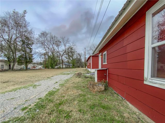 362 Fallen Ash Road, Yellville, AR 72687